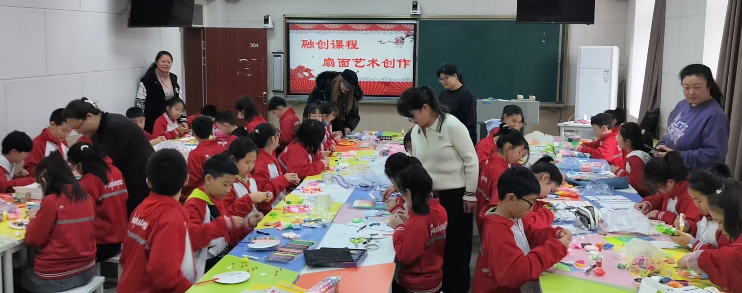 執扇爾雅 妙筆生花 ——內蒙古自治區赤峰市元寶山區平礦二小關工委舉辦扇面藝術創作比賽
