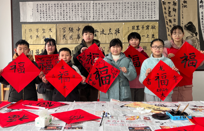 安徽省廬江縣泥河鎮關工委：體驗式教育賀新年
