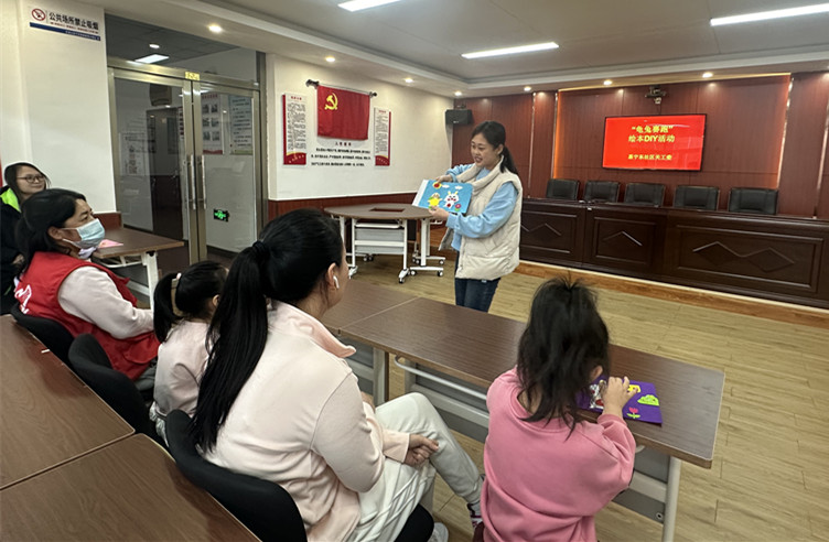 元寶山區(qū)會寧東社區(qū)龜兔賽跑繪畫活動照片3_副本.jpg