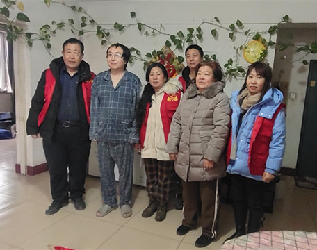 元寶山區(qū)星海社區(qū)關(guān)工委新春慰問殘疾人活動照片5_副本.jpg