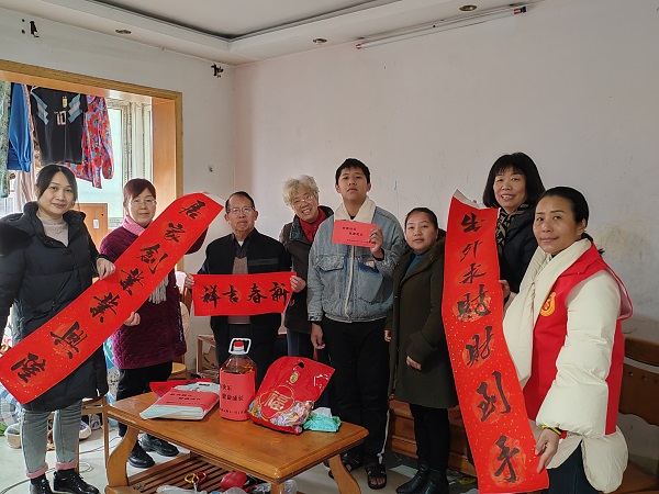 慰問萬達社區困境兒童.jpg