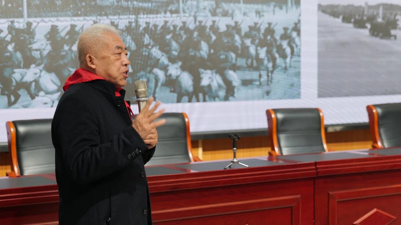 元寶山區山前學校“‘五老’進校園活動照片12.jpg