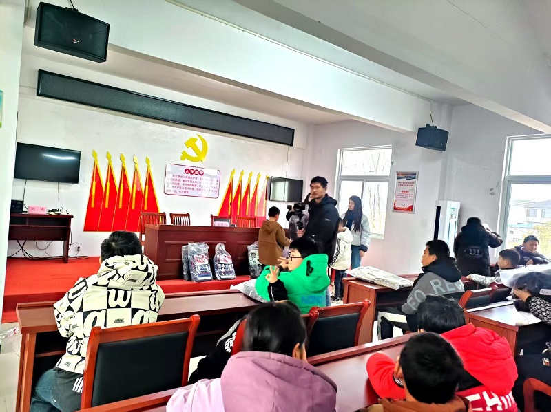 1740468509978073.jpg 桑澗鎮關工委關愛活動稿件.jpg