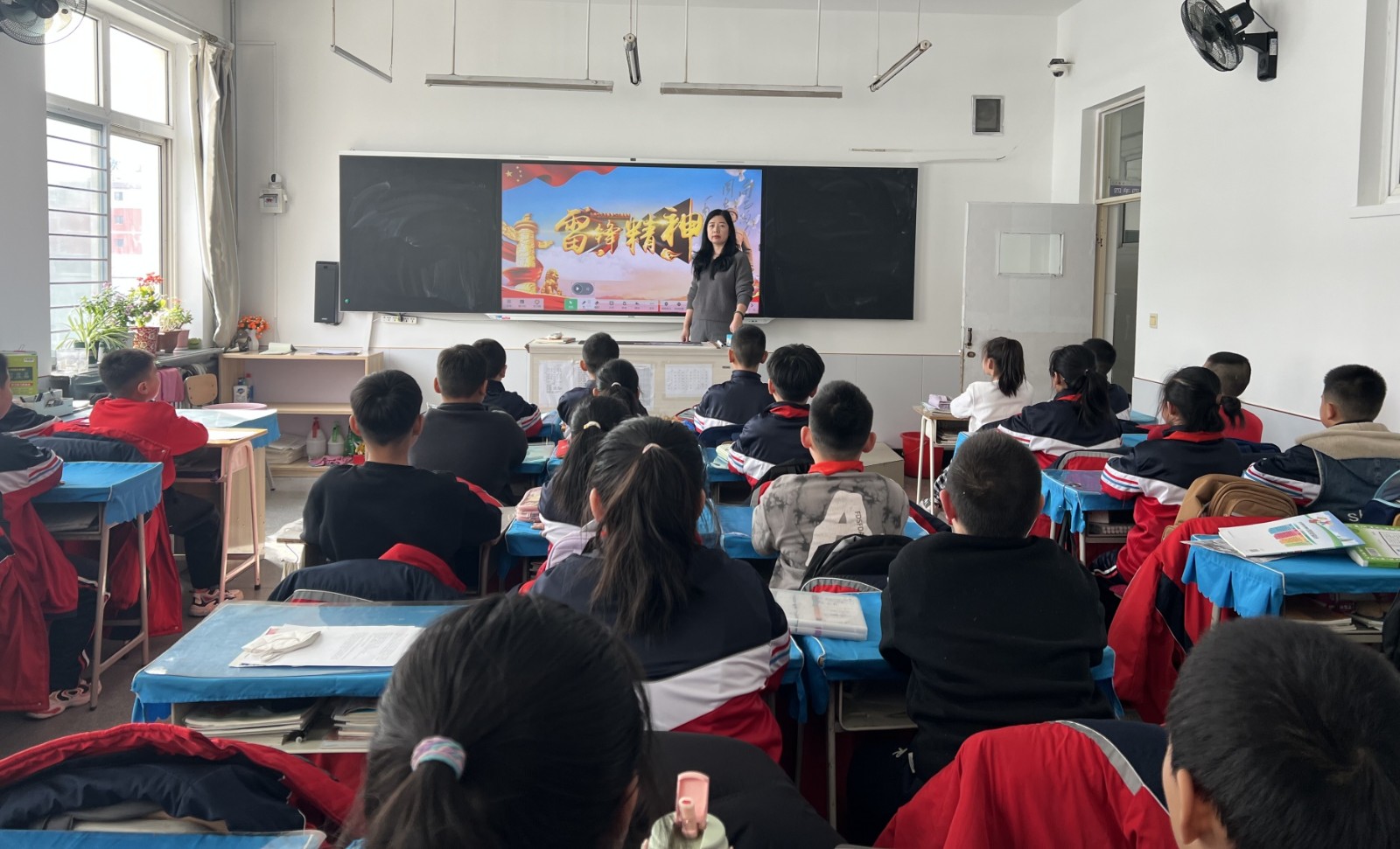 元寶山區星光小學傳承雷鋒精神系列活動照片8_副本.jpg