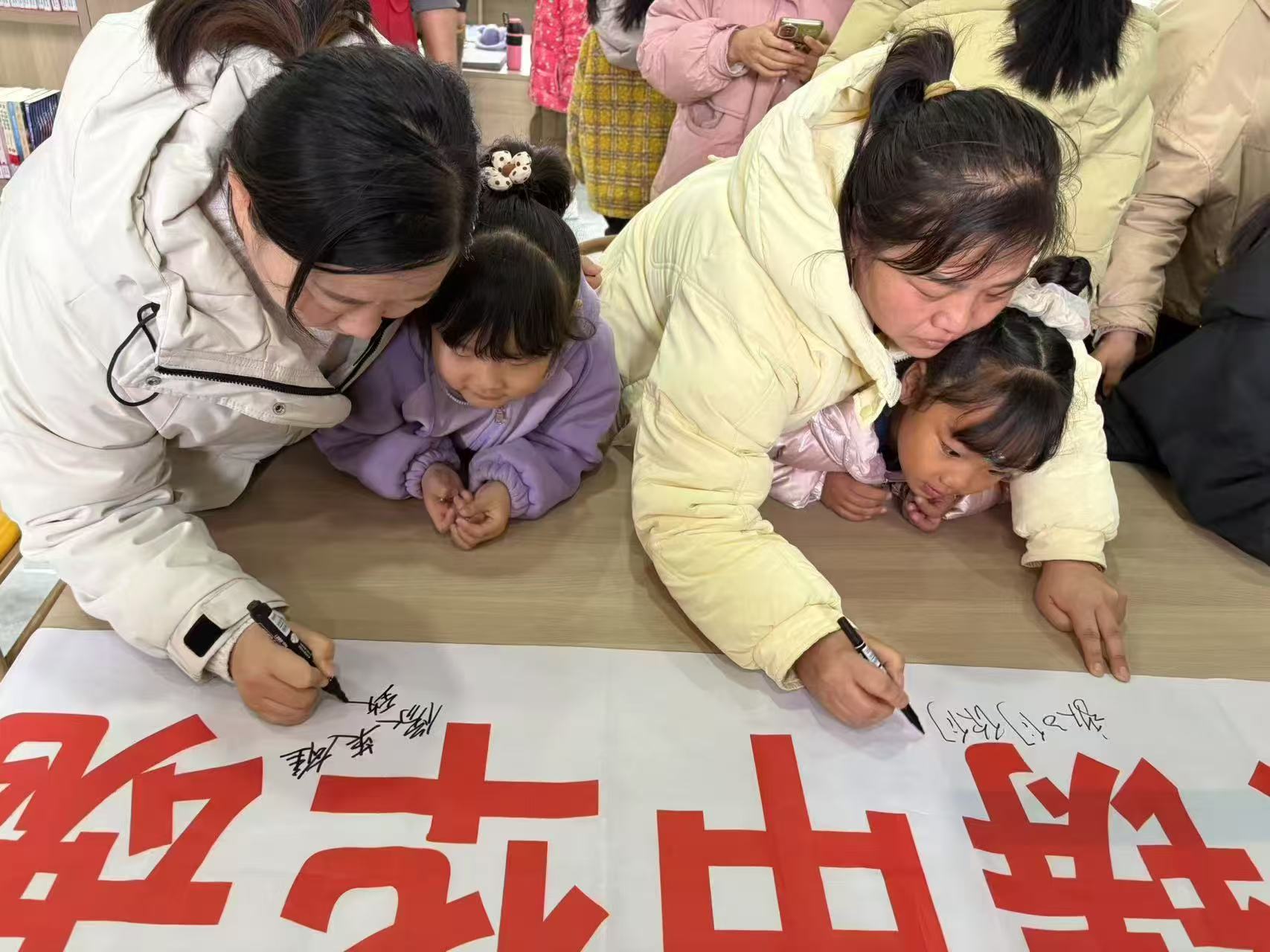 元寶山區(qū)平莊西城街道陽光社區(qū)關工委清明節(jié)故事分享活動照片2.jpg